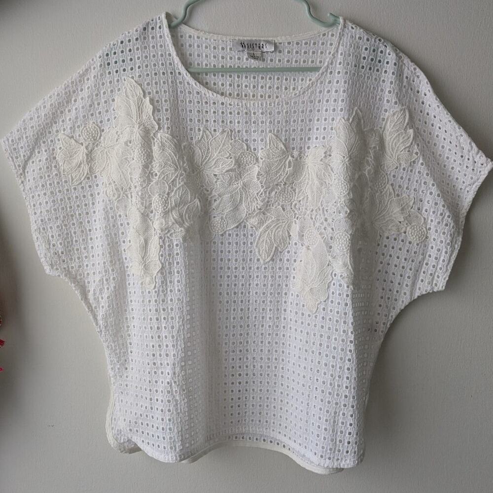 ii Sisters cotton eyelet top